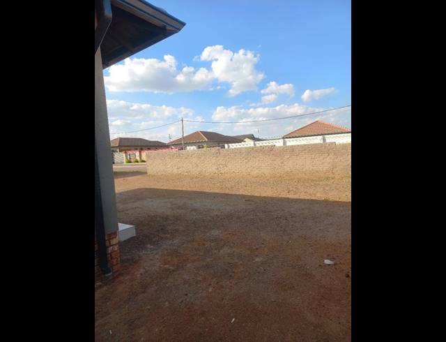 3 BEDROOM HOUSE FOR SALE IN AZAADVILLE
